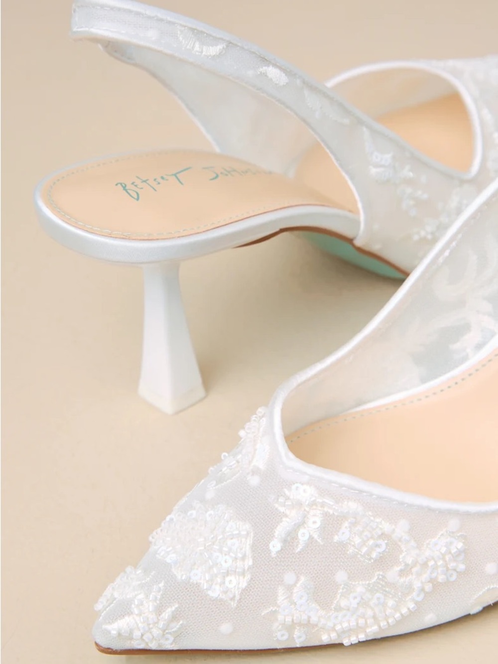 BETSEY JOHNSON SLINGBACK COSMO IVORY BEADED EMBROIDERED PUMPS 8 - Picture 3 of 9